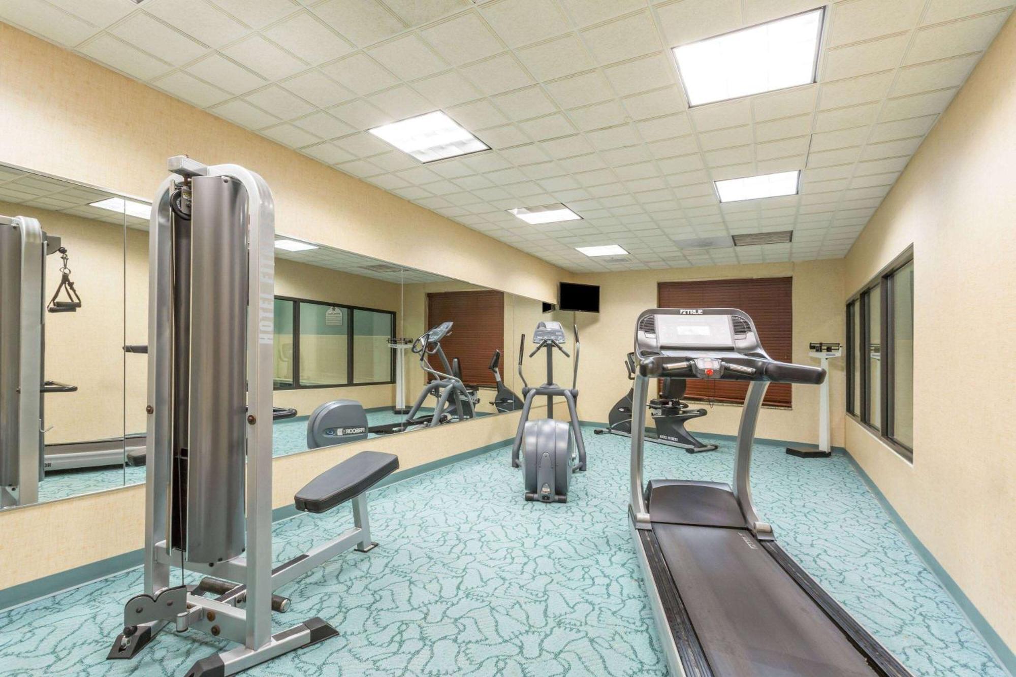 Wingate By Wyndham Richmond Short Pump Hotel Екстериор снимка